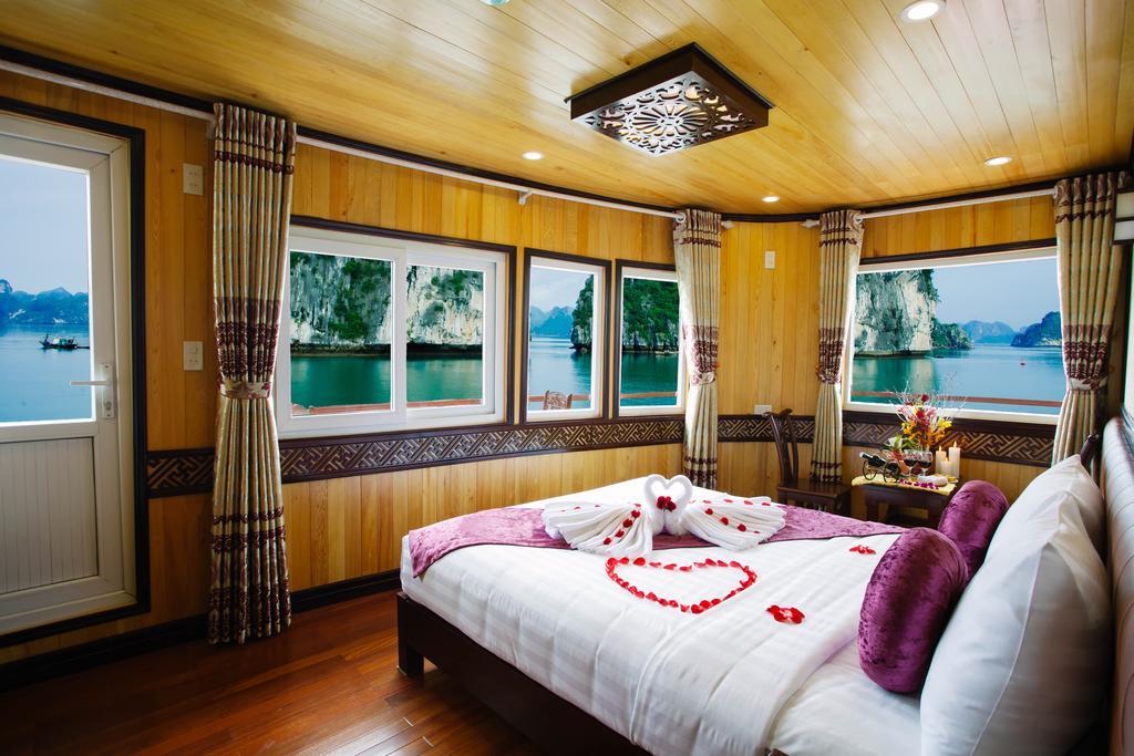Hotel Cristina Diamond Cruise Ha Long Habitación foto