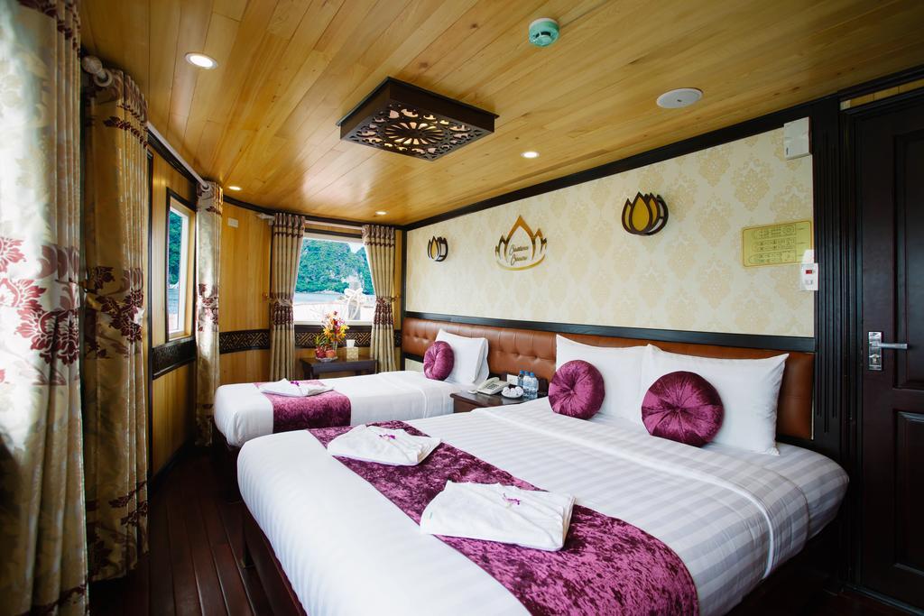 Hotel Cristina Diamond Cruise Ha Long Habitación foto