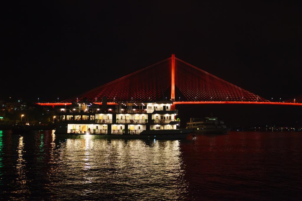 Hotel Cristina Diamond Cruise Ha Long Habitación foto