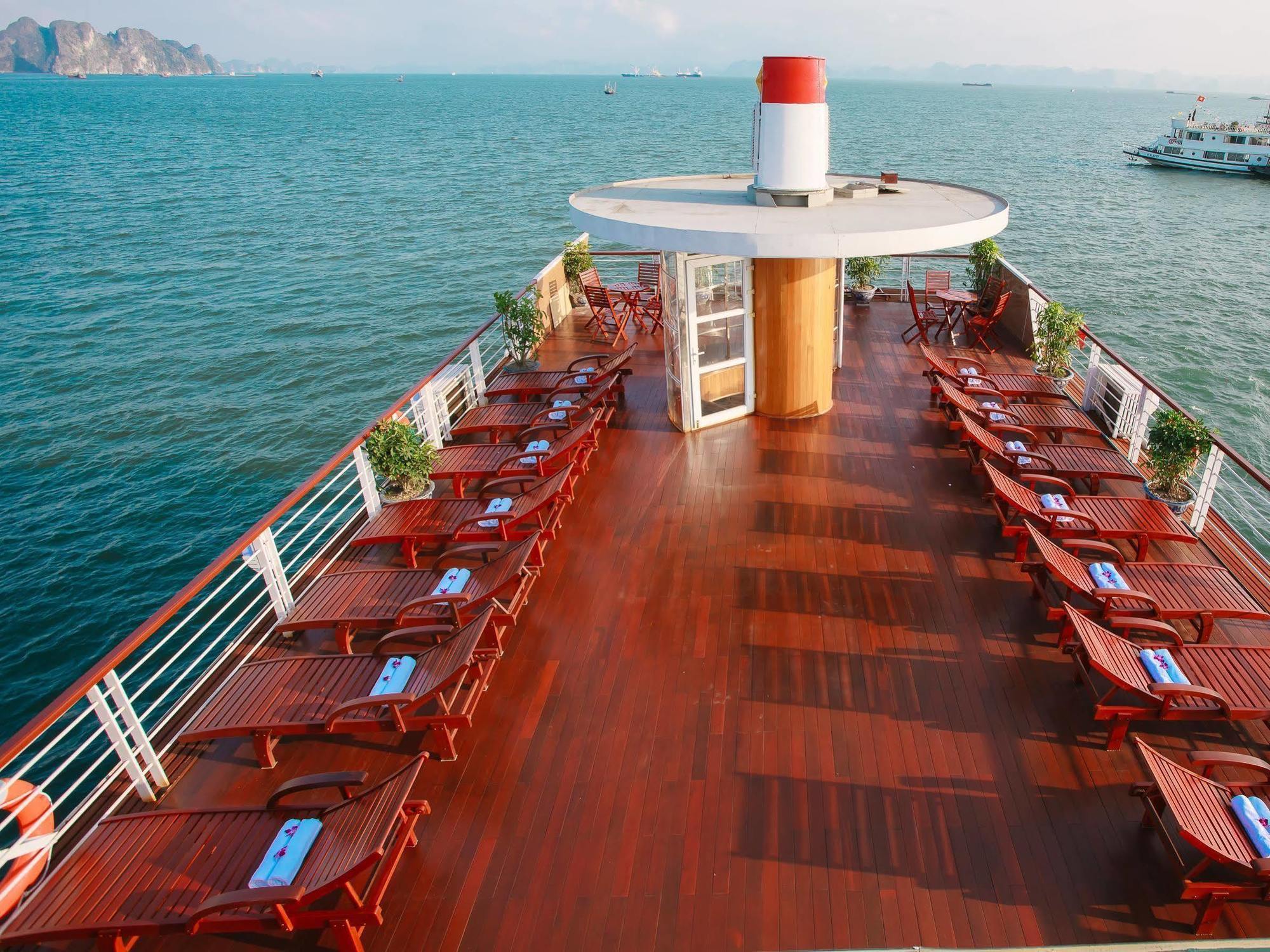 Hotel Cristina Diamond Cruise Ha Long Exterior foto